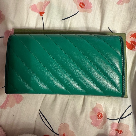 Brand new authentic Gucci gg long quilted leather wallet - Picture 11 of 11